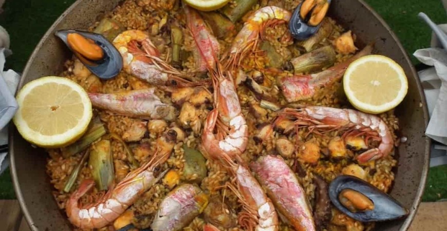 Receta facil arroz con pulpo, salmonetes y alcachofas