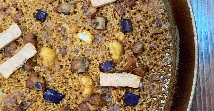 Receta de @elchefdelgarito_: Arroz de costilla, coliflor, berenjena y foie