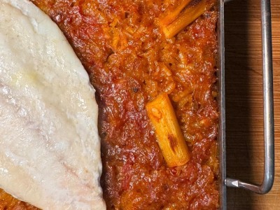 Receta de @vadearroces: Arroz a la llauna de rodaballo y ajos tiernos