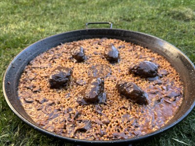 Receta de @cherenayuso: arroz de carrilleras y níscalos