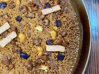 Receta de @elchefdelgarito_: Arroz de costilla, coliflor, berenjena y foie