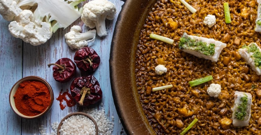 Receta de @cocinandoparati10: Arroz de bacalao, col y ajos tiernos